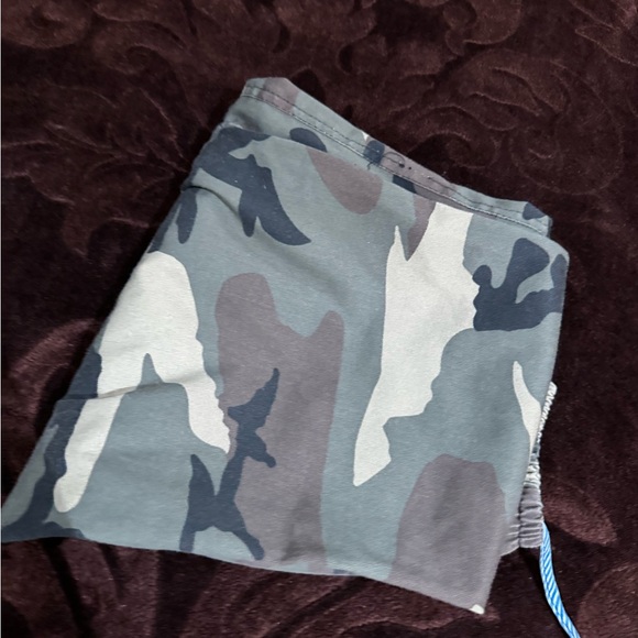 Camo jogger size small - Picture 4 of 4